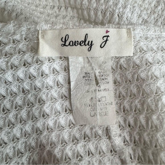 Lovely J Waffle Weave Asymmetrical Strappy Shoulder Tee - Picture 5 of 5